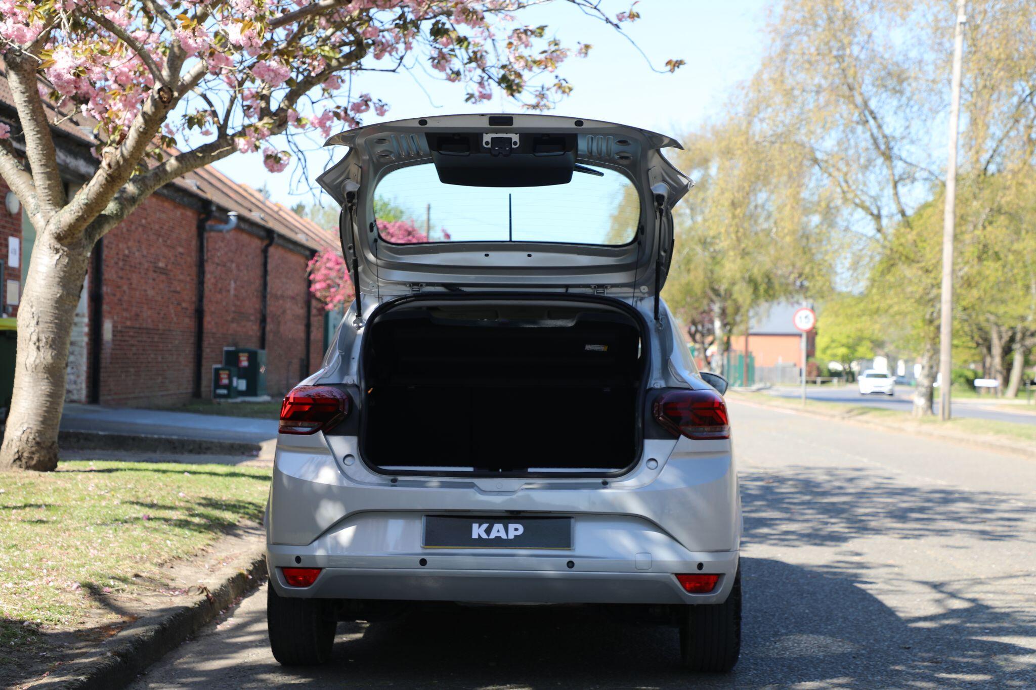 Large vehicle image